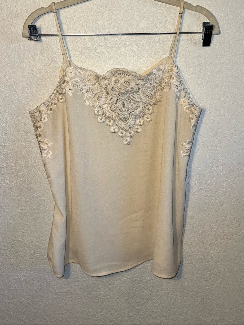 CAbi Baroque Cream Lace Embroidered Adjustable Tank Top Size M #4560 - Picture 2 of 7